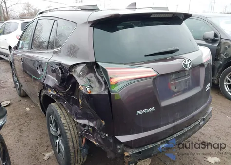 2017 Toyota Rav4 Xle z USA, uszkodzony, nr VIN 2T3RFREV3HW691059